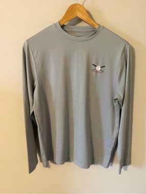 Boys Vineyard Vines Baseball Harbor Performance LS Tee in Barracuda Heather Gray